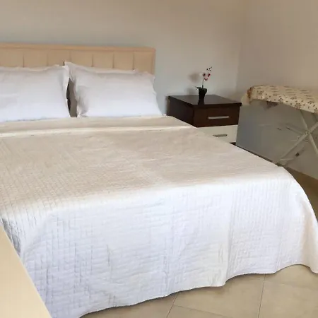 Апартаменты House Of Leaves