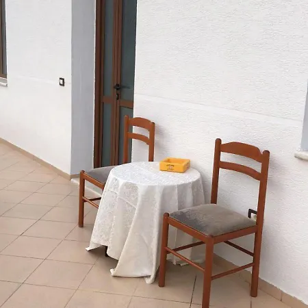 House Of Leaves Berat