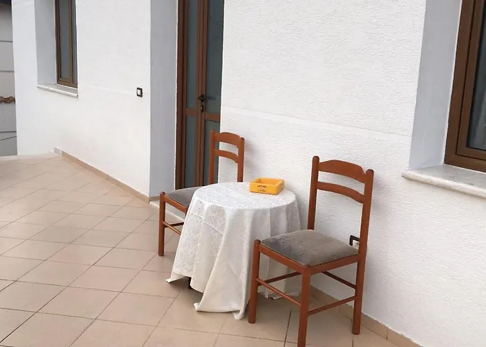 House Of Leaves Berat